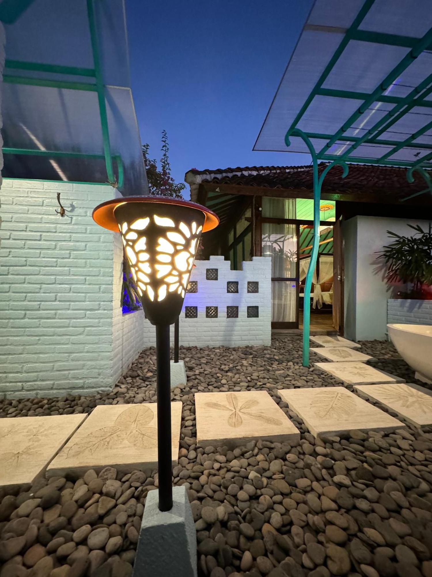Bebek Cottages Sanur Esterno foto
